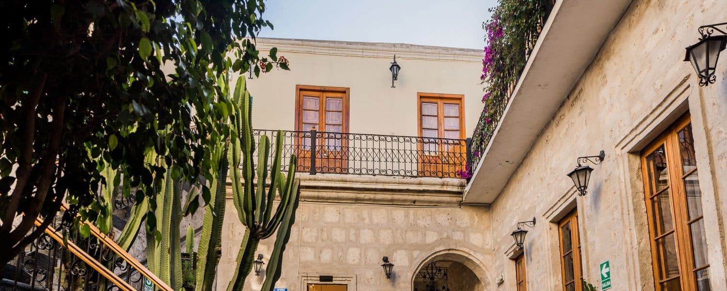 Hotel Majestad Außenfassade