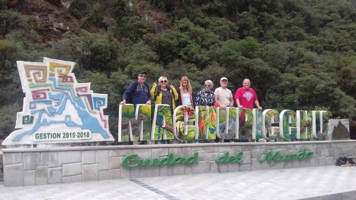 Mit dem Zug fahren wir zum Mac