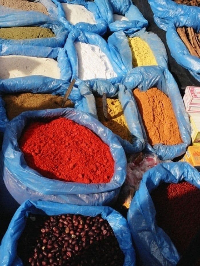 Gewürze auf dem Otavalo Markt