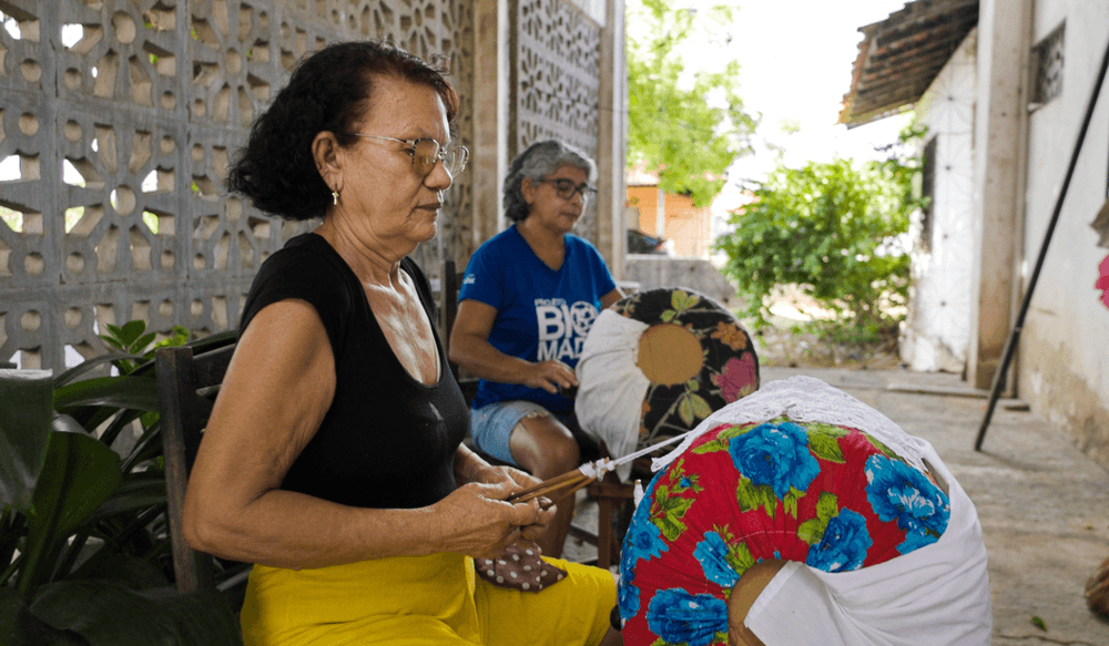 Artisans in Parnaíba, credit_ VisitBrasil