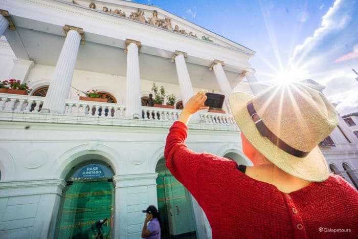 Quito: Quito with Susi - nemo i galapagos cruise - gal0087