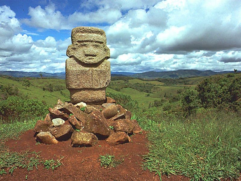 Steinskulptur bei San Agustin